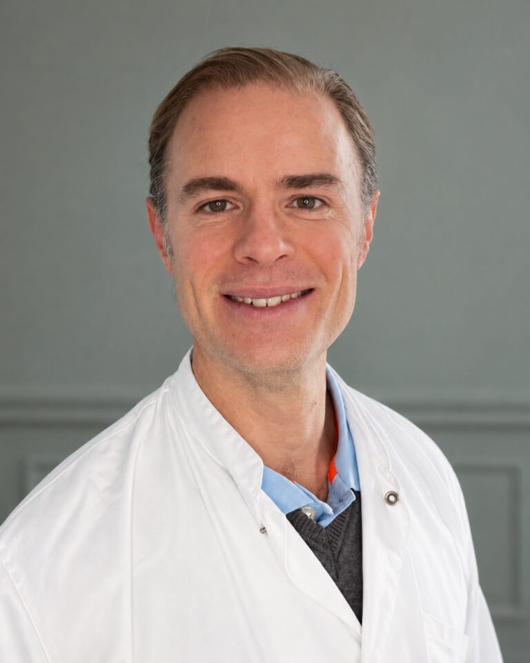 Kasper Hjuler, dermatolog og overlæge hos Privatklinik NOMO